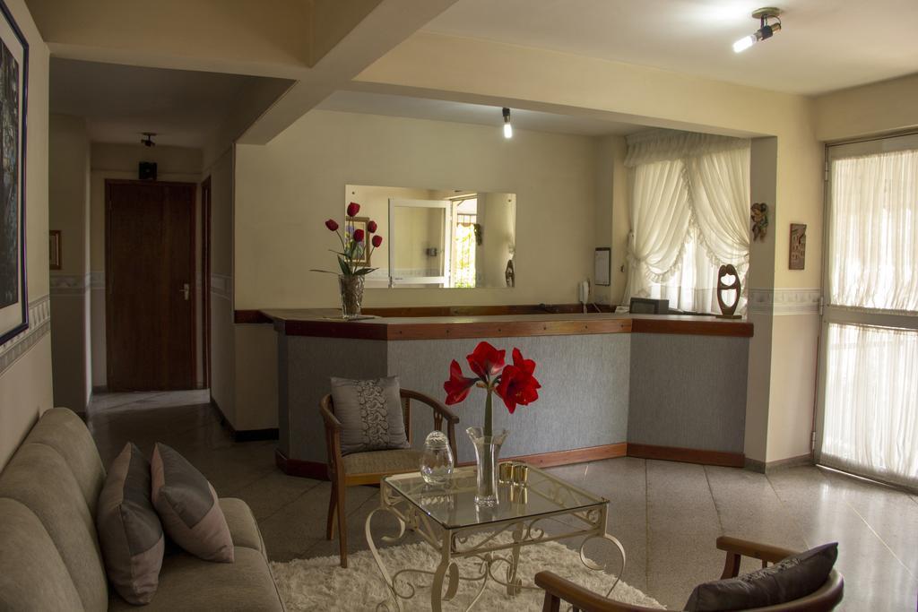 Hotel Residencial Vanessa Curitiba Exterior foto